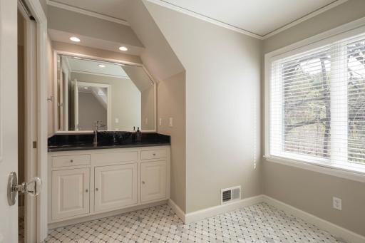 4801 Rolling Green Parkway, Minneapolis, MN 55436