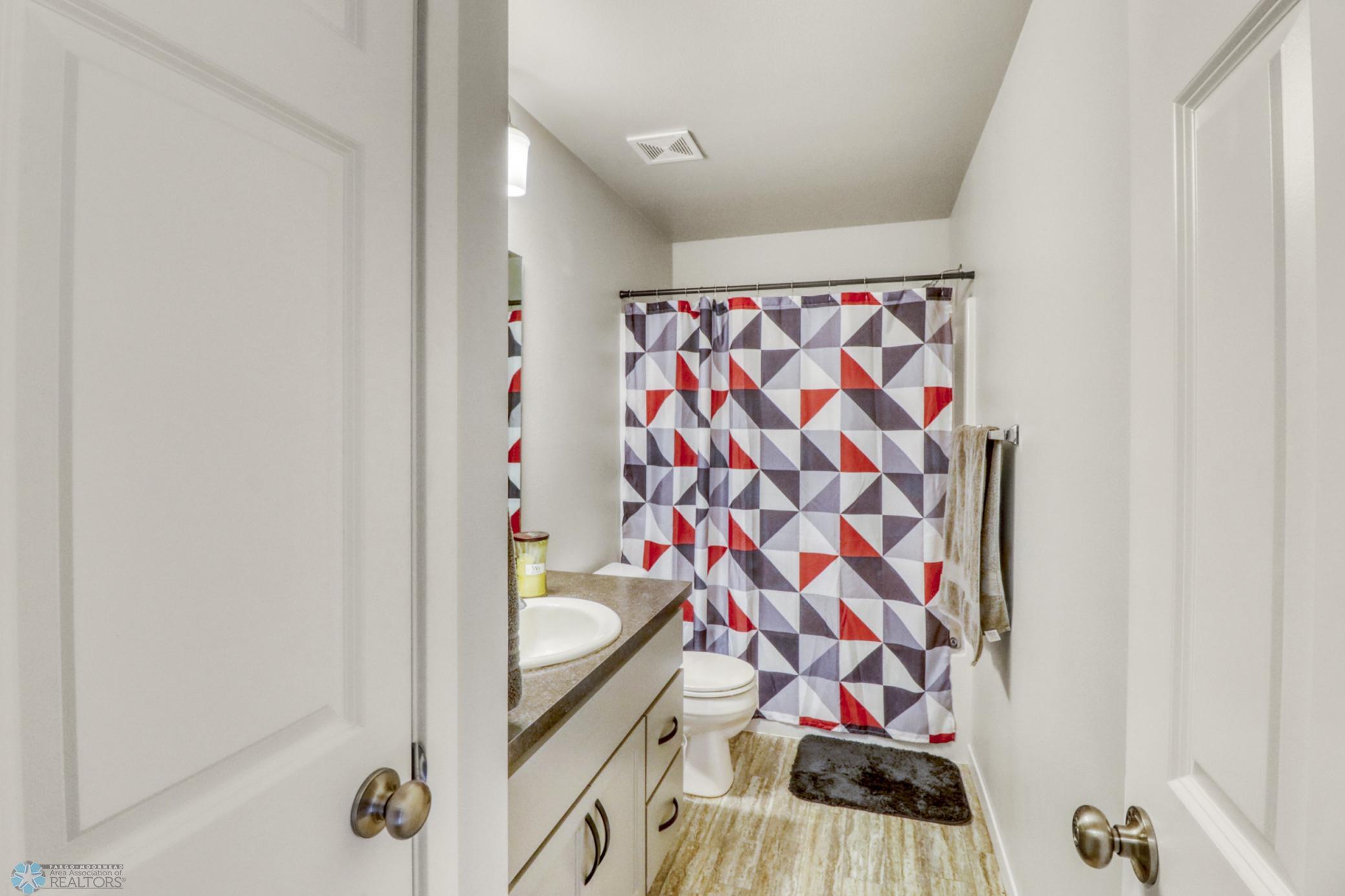 Basement Bathroom1_0.JPG