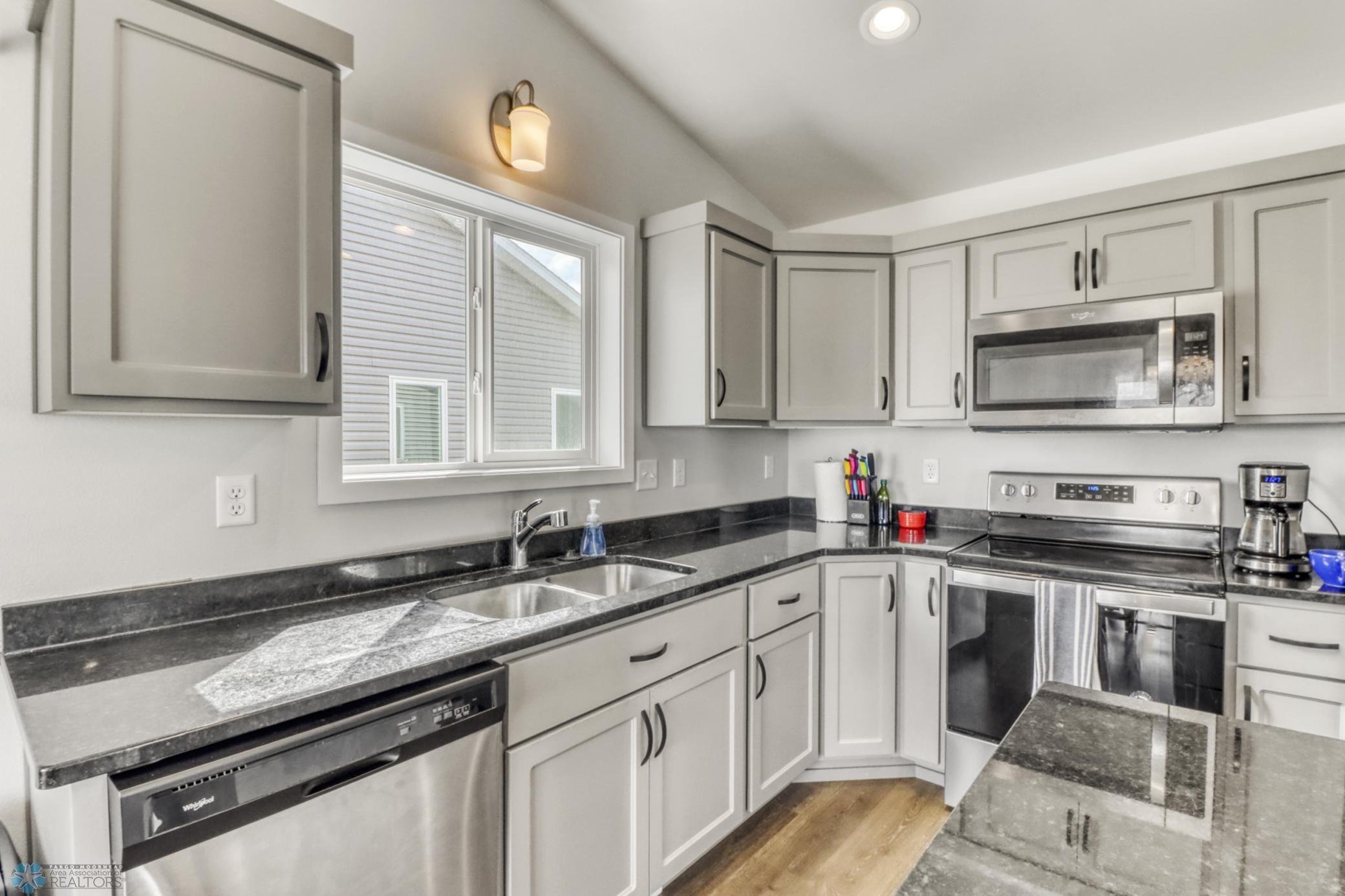 Kitchen1_7.JPG