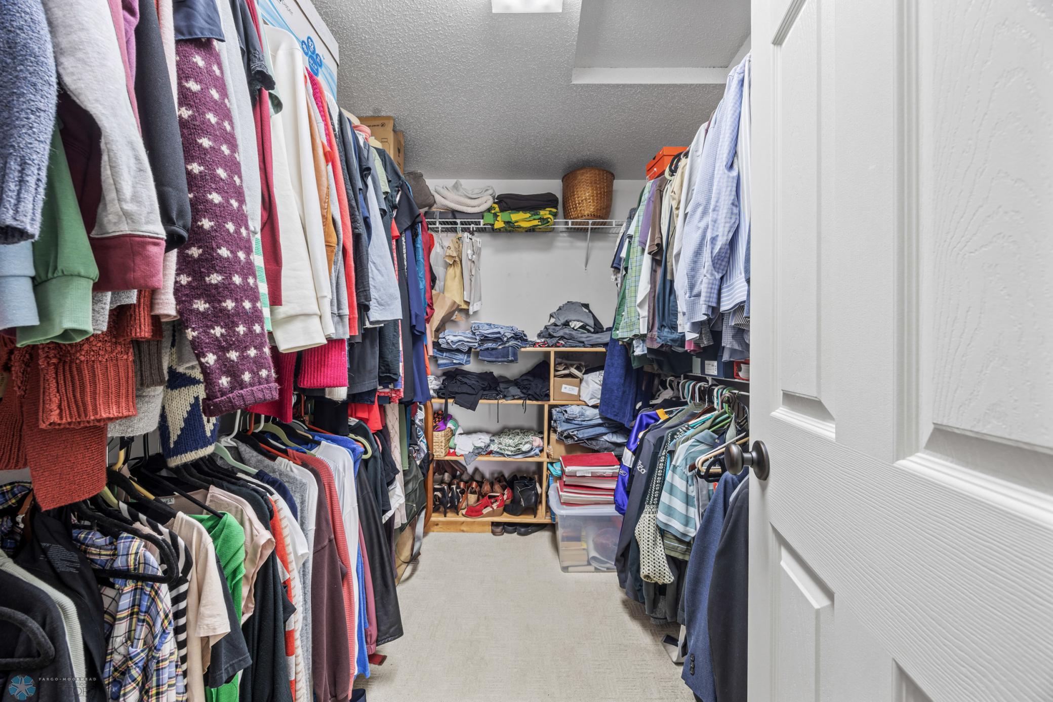 Walk-in Closet
