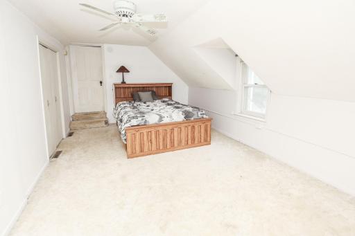 UL 4th Bedroom or Bonus Space