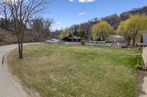S3559 Chicken Valley Road, Fountain City, WI 54629