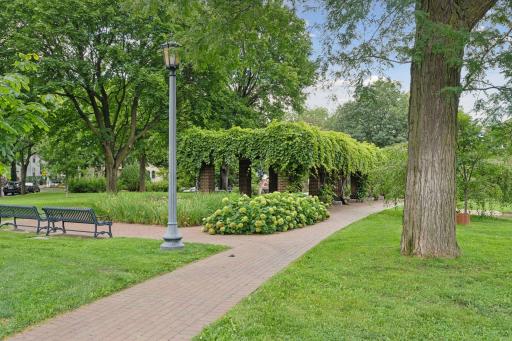 112 Groveland Terrace, Minneapolis, MN 55403