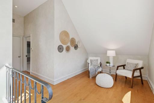 112 Groveland Terrace, Minneapolis, MN 55403