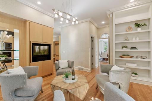 112 Groveland Terrace, Minneapolis, MN 55403
