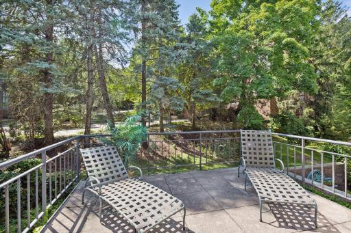 112 Groveland Terrace, Minneapolis, MN 55403