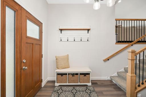 Huge 8ft x 8ft entryway with new floors and door. Plenty of space for MN goodbyes.