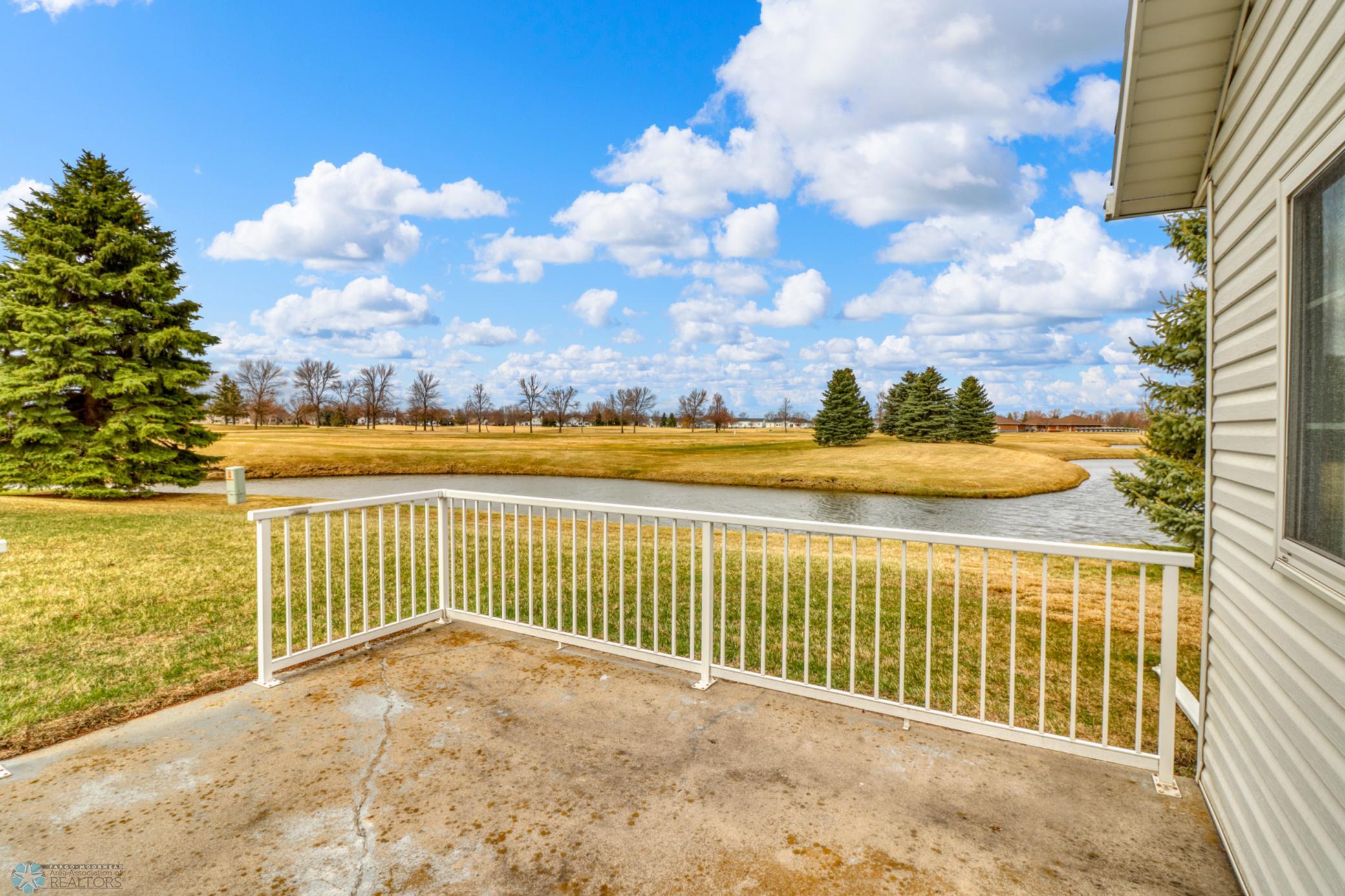 Backyard_Patio1_1.JPG