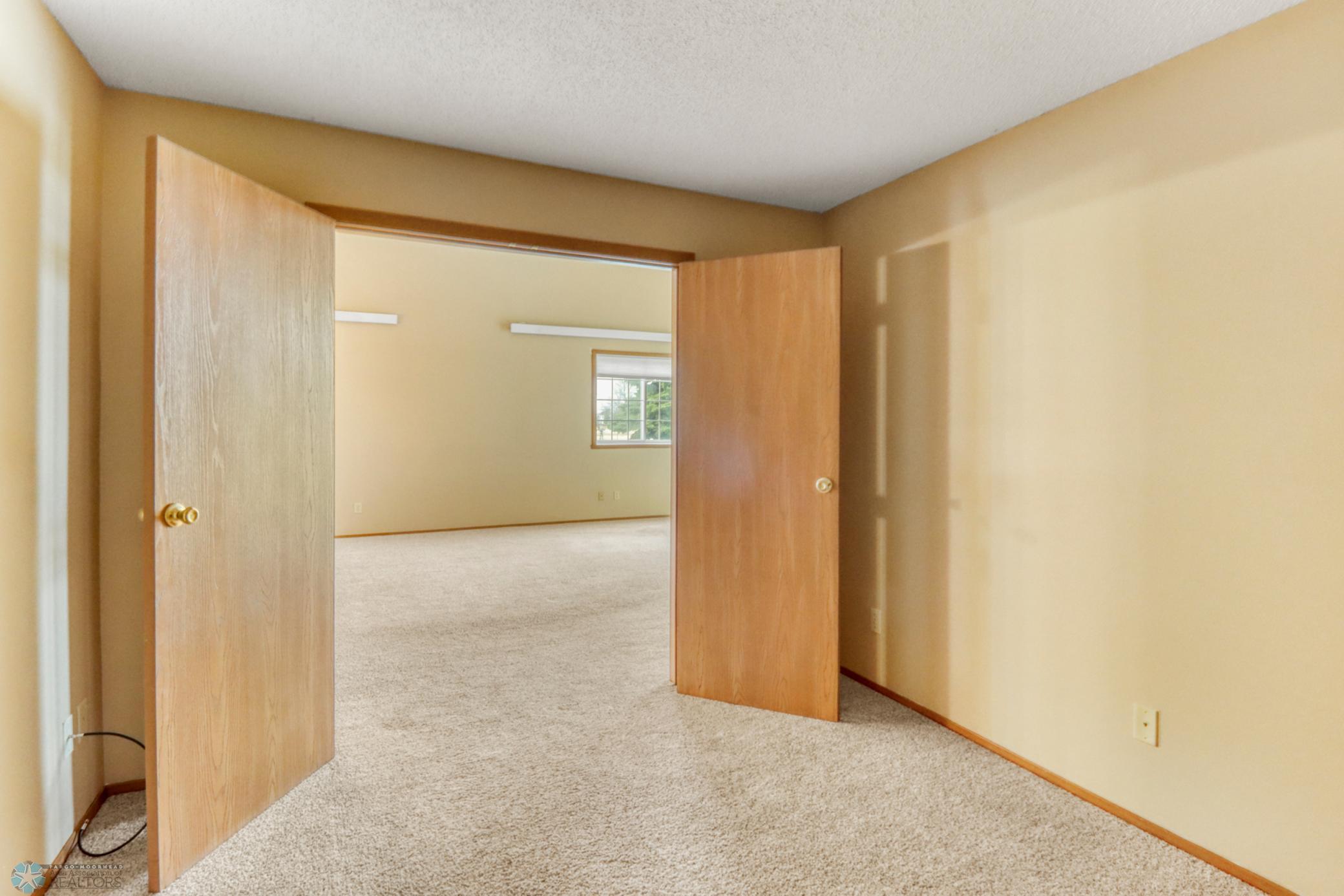 Room1_2.JPG