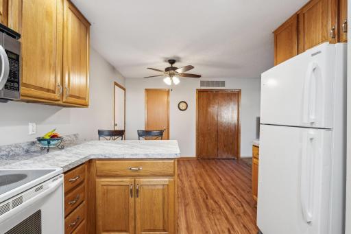 18_1511CreekMeadowDrNW_2018_DownloadforMLS_2000x1333.jpg