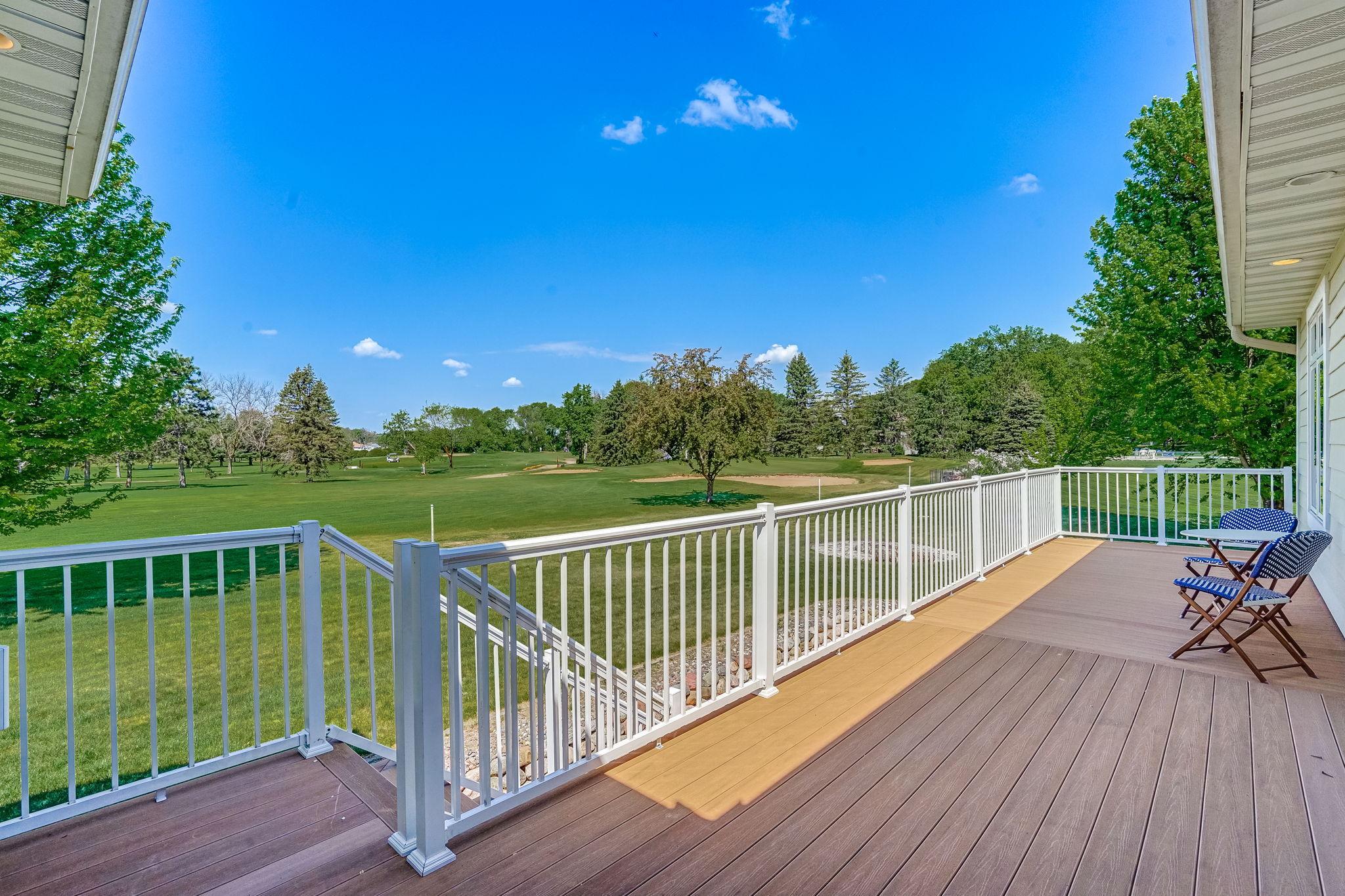 Maintenance free deck with golf course views.