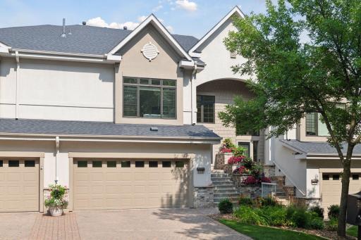 113 Willoughby Way E, Minnetonka, MN 55305