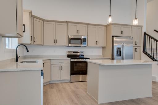 2516 38th Avenue S, Moorhead, MN 56560