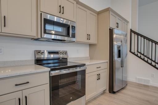 2516 38th Avenue S, Moorhead, MN 56560