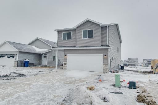 2516 38th Avenue S, Moorhead, MN 56560