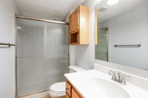 368 Upper Wood Way, Burnsville, MN 55337