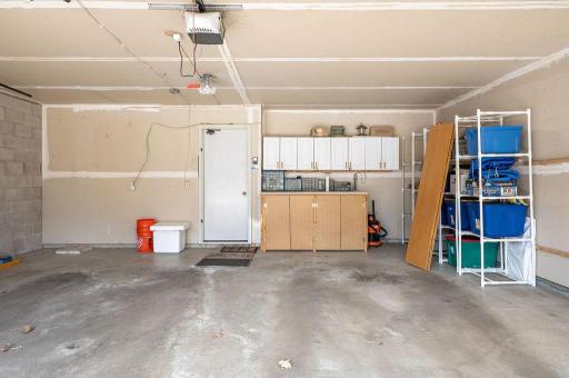 368 Upper Wood Way, Burnsville, MN 55337