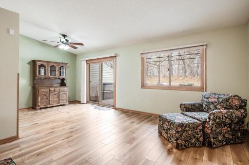 368 Upper Wood Way, Burnsville, MN 55337