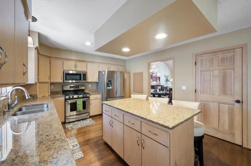 9711 Tree Farm Road, Eden Prairie, MN 55347