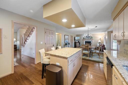 9711 Tree Farm Road, Eden Prairie, MN 55347