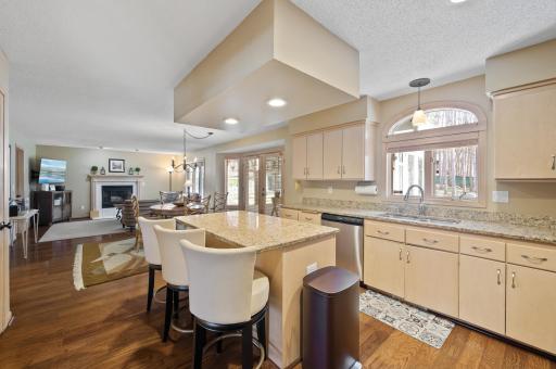 9711 Tree Farm Road, Eden Prairie, MN 55347