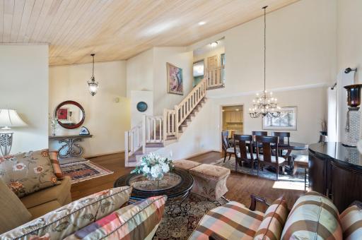 9711 Tree Farm Road, Eden Prairie, MN 55347