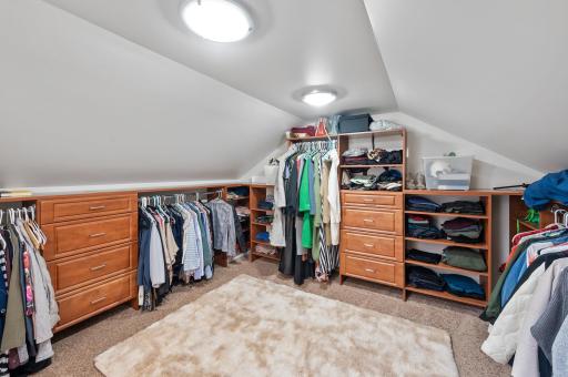 9711 Tree Farm Road, Eden Prairie, MN 55347