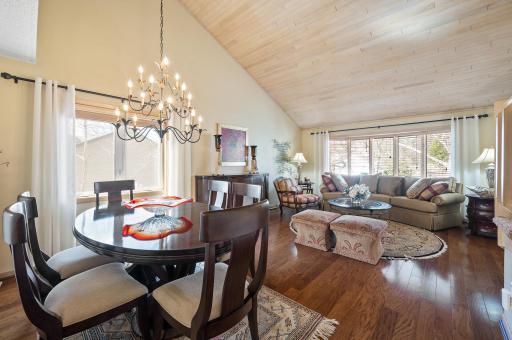 9711 Tree Farm Road, Eden Prairie, MN 55347