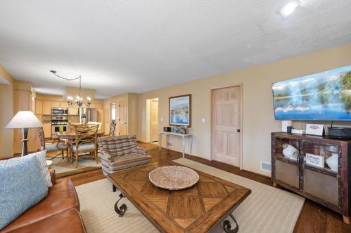 9711 Tree Farm Road, Eden Prairie, MN 55347
