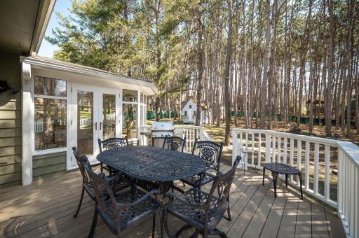9711 Tree Farm Road, Eden Prairie, MN 55347