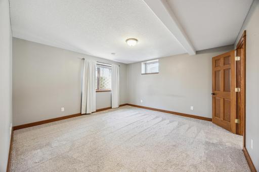 6621 Edgewood Street, Rockford, MN 55373