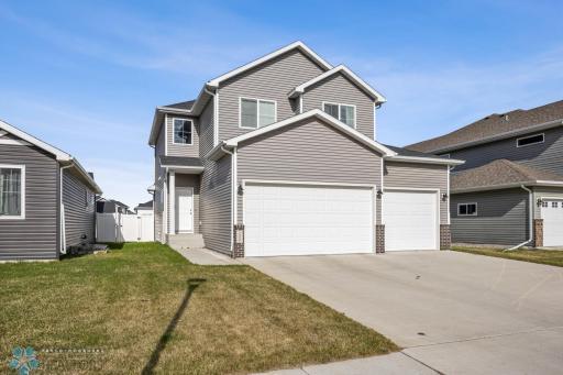 7329 21st Street S, Fargo, ND 58104