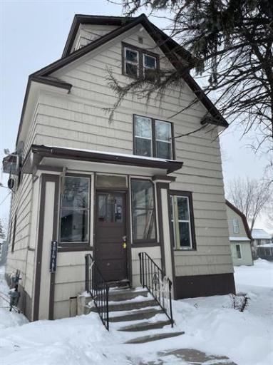 707 S 5th Avenue, Virginia, MN 55792