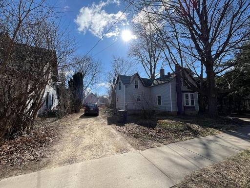 403 College Street, Northfield, MN 55057