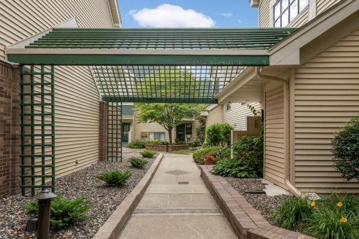 7621 Edinborough Way, 2302, Minneapolis, MN 55435