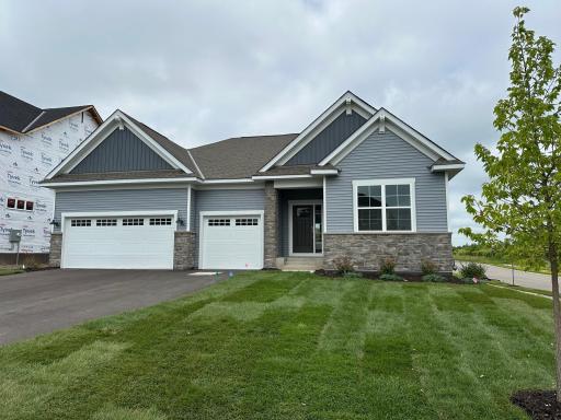 1904 Sparrow Drive, Shakopee, MN 55379