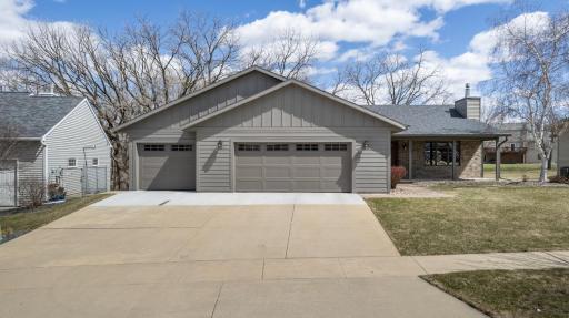 2316 Wilshire Lane NE, Rochester, MN 55906