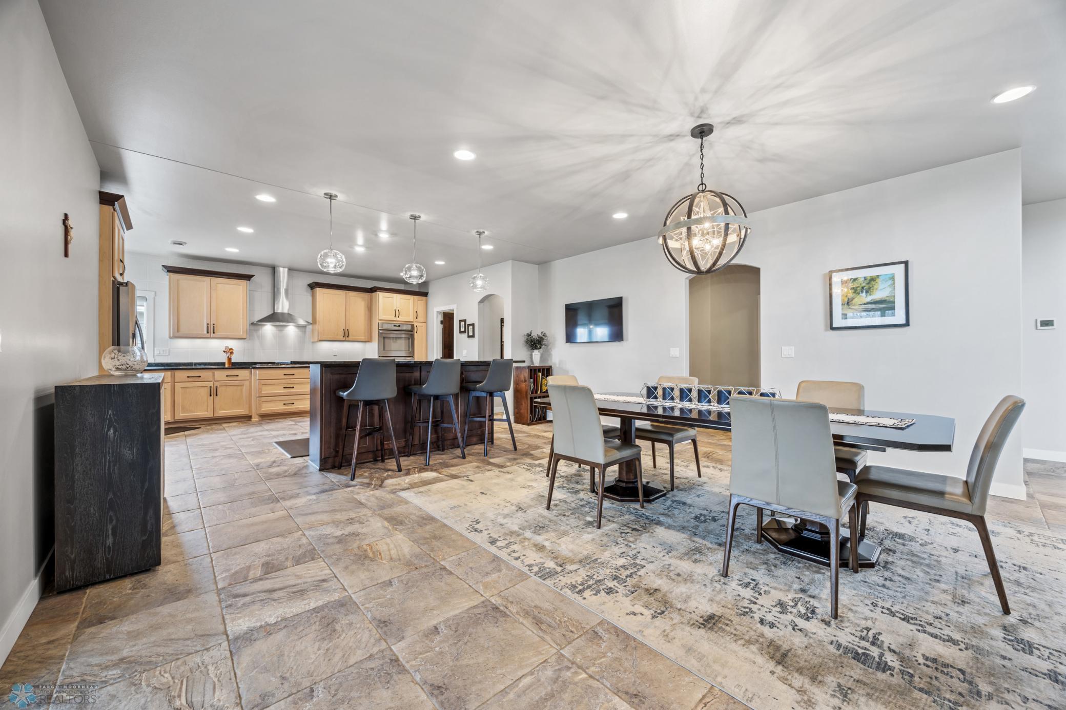 Dining/Kitchen