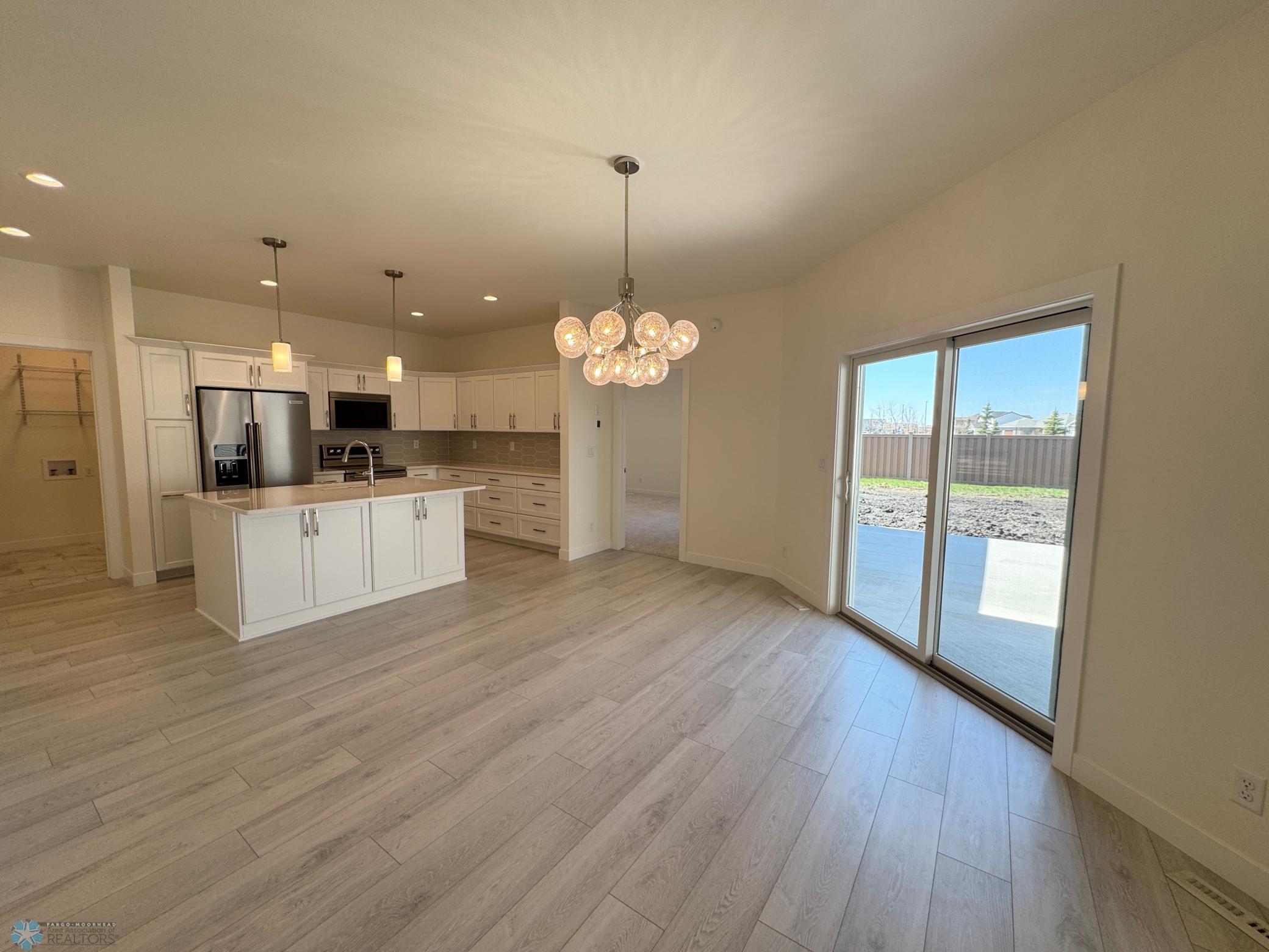 Dining/Kitchen