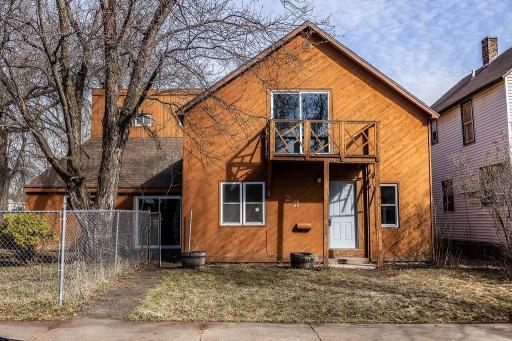 221 W Howard Street, Hibbing, MN 55746