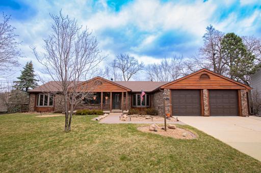 1404 Woodland Drive SW, Rochester, MN 55902