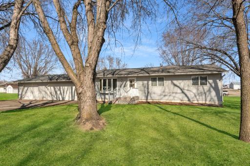 125 Fairy Lake Rd ~ A great foundation of amenities to make this your own!