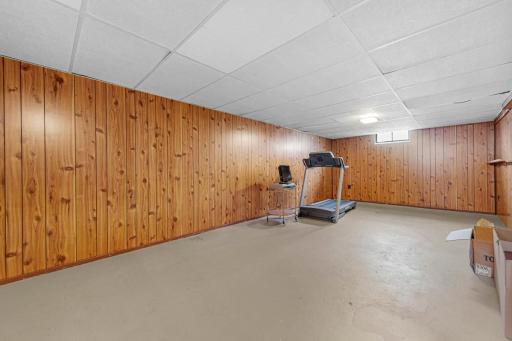 914 9th Avenue SE, Austin, MN 55912