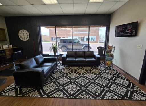 223 W Main Street, Pipestone, MN 56164