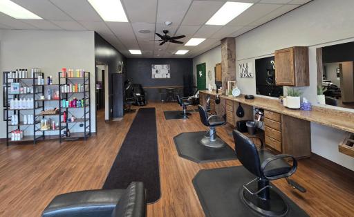 223 W Main Street, Pipestone, MN 56164