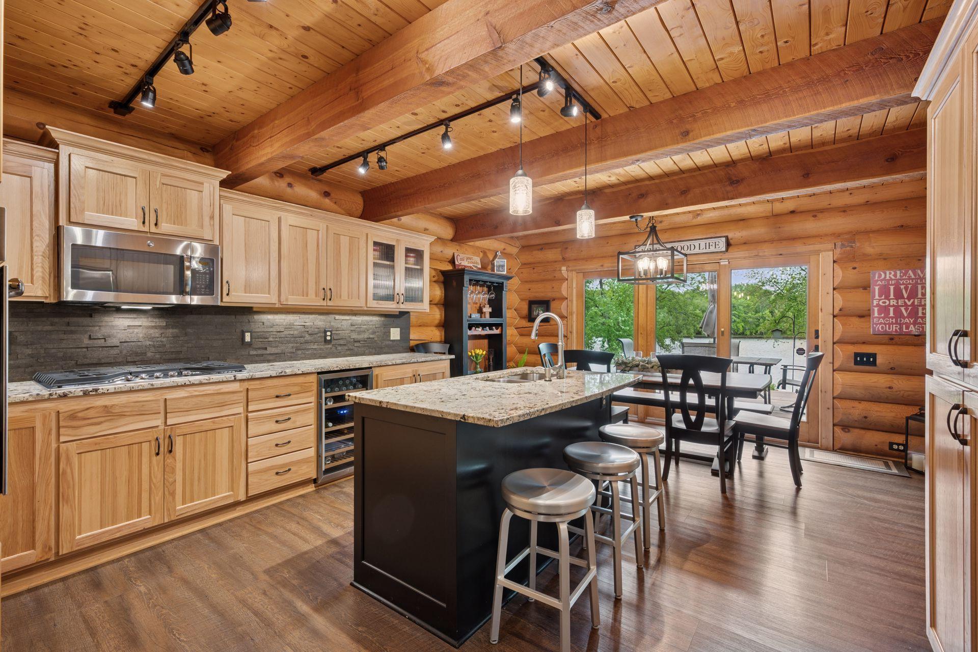 Lots of counter space here
