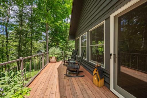 Lakeside Deck..Relax