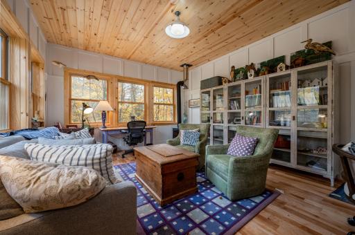 Garage Studio-Wow!