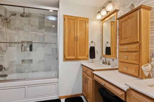 10176 Pleasure Creek Parkway W, Minneapolis, MN 55434