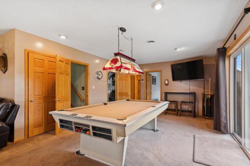 10176 Pleasure Creek Parkway W, Minneapolis, MN 55434